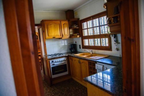 Caules Villa Sleeps 8 Pool Wifi