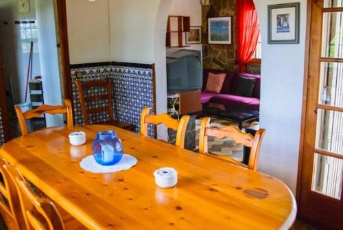Caules Villa Sleeps 8 Pool Wifi