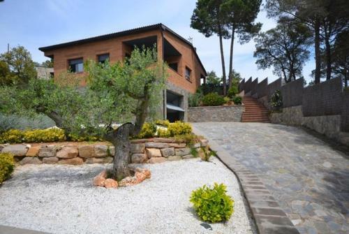 Caules Villa Sleeps 6 Pool Wifi