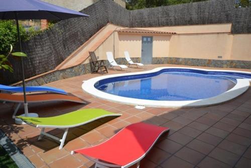 Caules Villa Sleeps 6 Pool Wifi