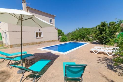 Caules Villa Sleeps 6 Pool