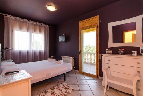 Caules Villa Sleeps 10 Pool Wifi