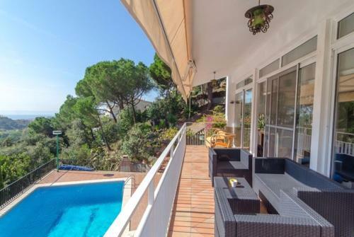 Lloret De Mar Villa Sleeps 6 Pool Wifi