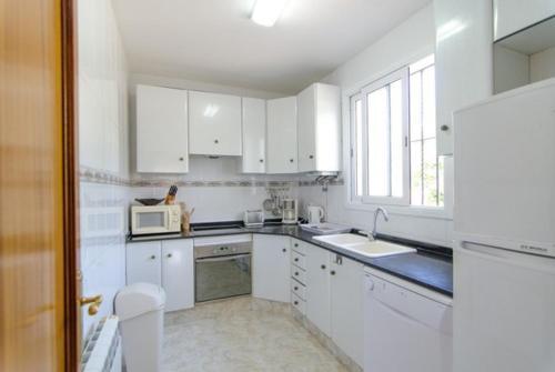 Lloret De Mar Villa Sleeps 6 Pool Air Con Wifi