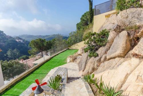 Lloret De Mar Villa Sleeps 4 Pool