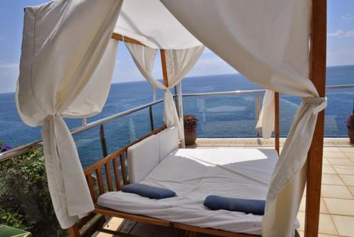 Lloret De Mar Villa Sleeps 10 Pool Air Con Wifi