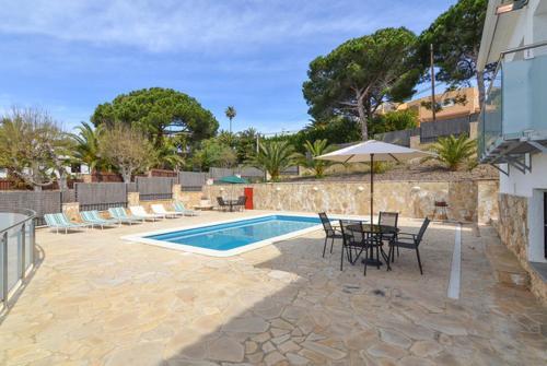 Lloret de Mar Villa Sleeps 10 Pool Air Con Wifi