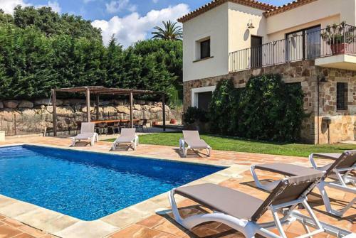 Platja D'aro Villa Sleeps 8 Pool Wifi