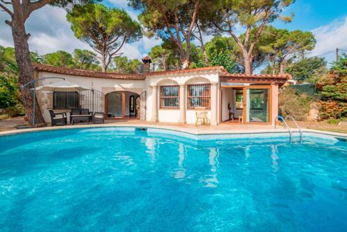 Sant Antoni De Calonge Villa Sleeps 6 Pool Wifi