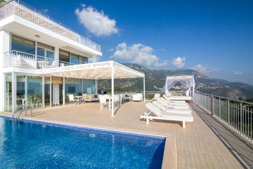 Kalkan Villa Sleeps 8 Pool Air Con Wifi