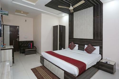 Oyo 3202 Hotel Gayatri Residency