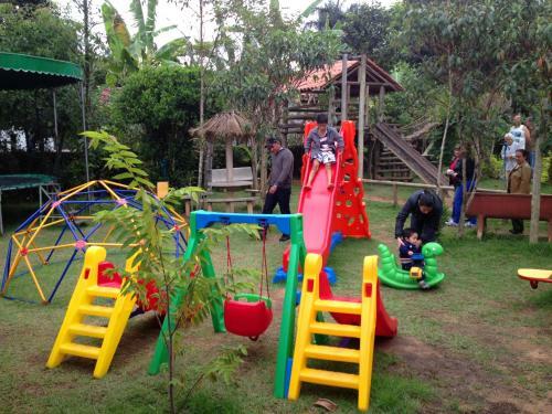 Hostal Hotel Pousada Vov� Zinho