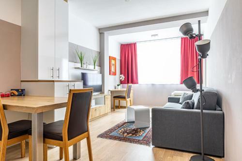Apartment Oper - Contactless Check In