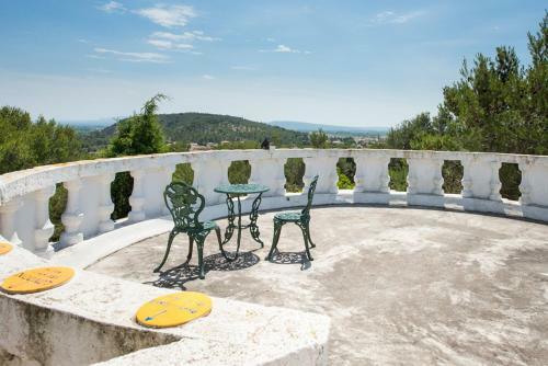 Beaucaire Villa Sleeps 15 Pool Wifi