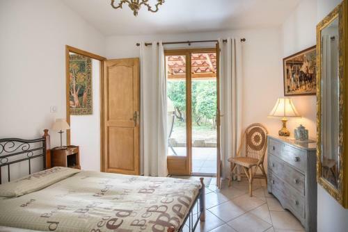 Beaucaire Villa Sleeps 15 Pool Wifi