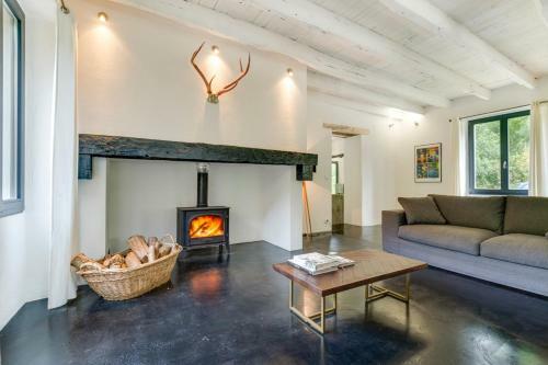 Saint-avit-senieur Villa Sleeps 12 Pool Wifi