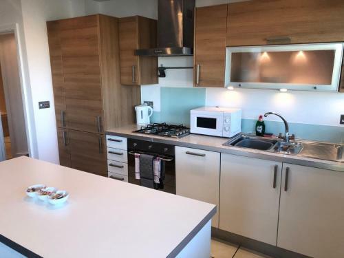 Ir Chelmsford Riverside Apartment