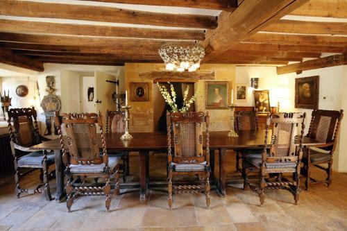 Temple Guiting Chateau Sleeps 10 Wifi
