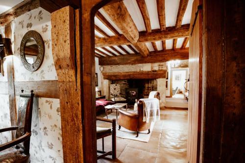 Temple Guiting Chateau Sleeps 10 Wifi