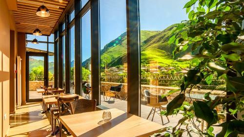 Hotel Porta Caucasia Kazbegi