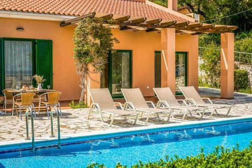 Anninata Villa Sleeps 6 Air Con Wifi