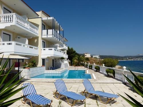 Ostria Seaside Studios And Apartments
