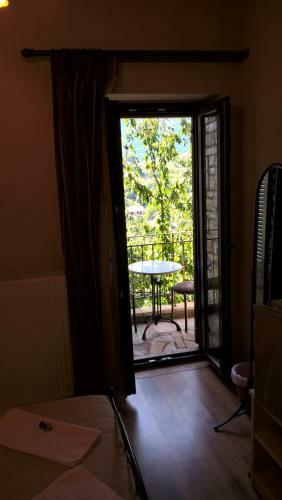 Hostal Guesthouse Kastania