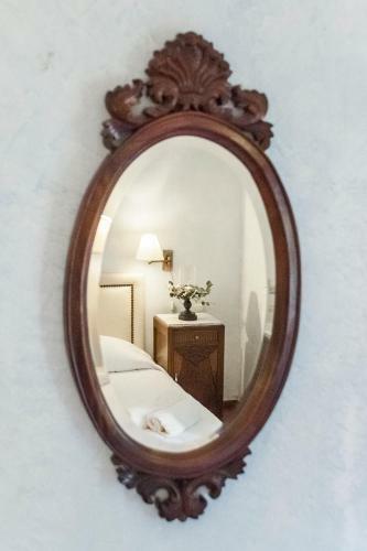 Hostal Ostra Menalon Luxury Suites