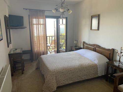 Hostal Iliovolo Guesthouse