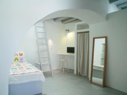 Hostal Tutti Blu Tinos Living Space