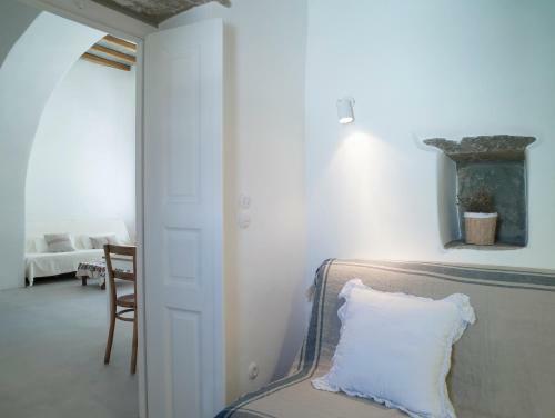 Hostal Tutti Blu Tinos Living Space