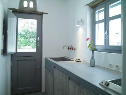 Hostal Tutti Blu Tinos Living Space