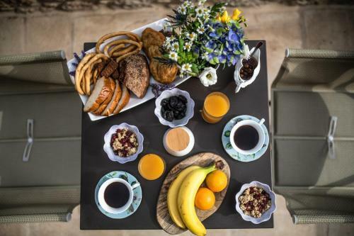 ?orona Boutique Hotel