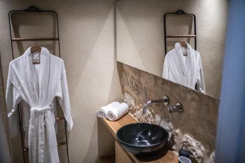 ?orona Boutique Hotel
