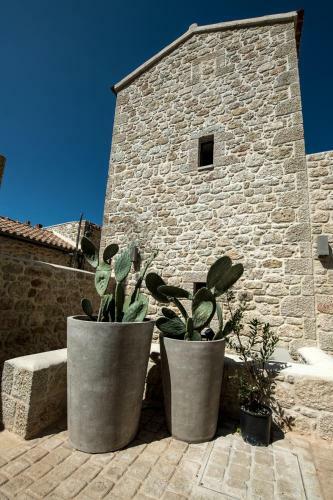 ?orona Boutique Hotel