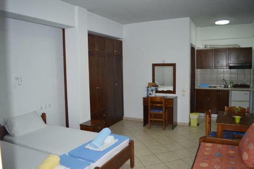 Aparthotel Galanis Studios And Apartments