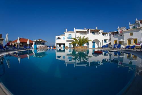 Aparthotel Viva Mare Foinikounta
