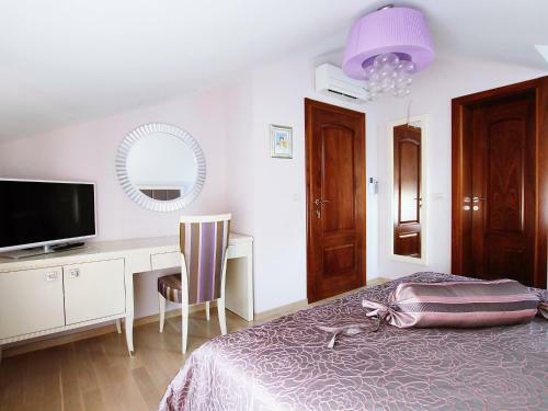 Holiday Home Villa Mustra