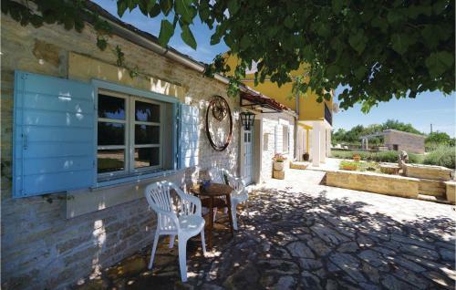 Three-bedroom Holiday Home In Bukovic