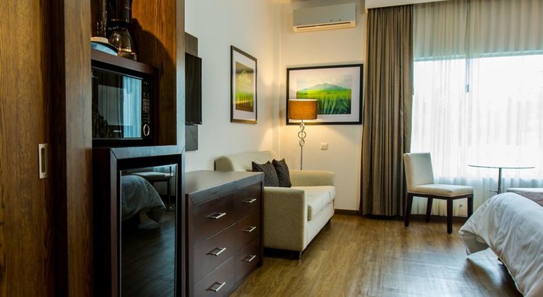 Hotel La Estancia Tapat�a