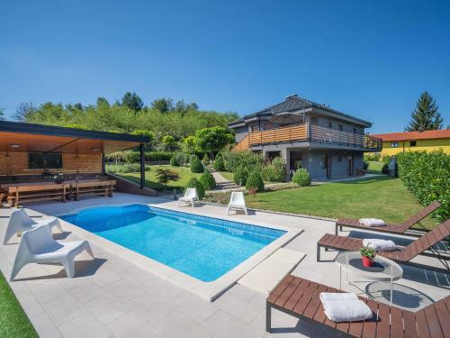 Holiday Home Mia