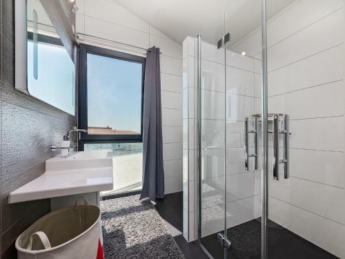 Luxury Villa With Private Pool In Labinci