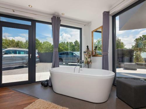 Luxury Villa With Private Pool In Labinci