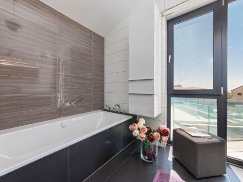 Luxury Villa With Private Pool In Labinci