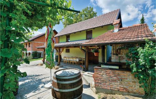 Two-bedroom Holiday Home In Kumrovec