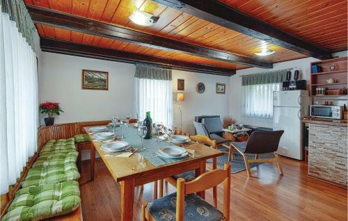 Two-bedroom Holiday Home In Kumrovec