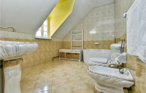 Five-bedroom Holiday Home In Sv.kriz Zacretje