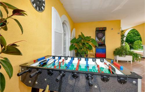 Five-bedroom Holiday Home In Sv.kriz Zacretje