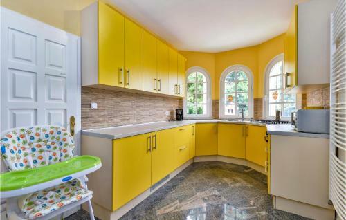 Five-bedroom Holiday Home In Sv.kriz Zacretje