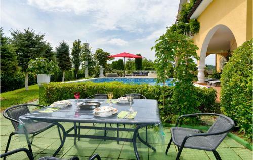 Five-bedroom Holiday Home In Sv.kriz Zacretje